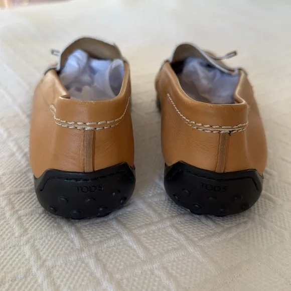 Tod’s Calfskin Driving Loafer - Picture 8 of 9